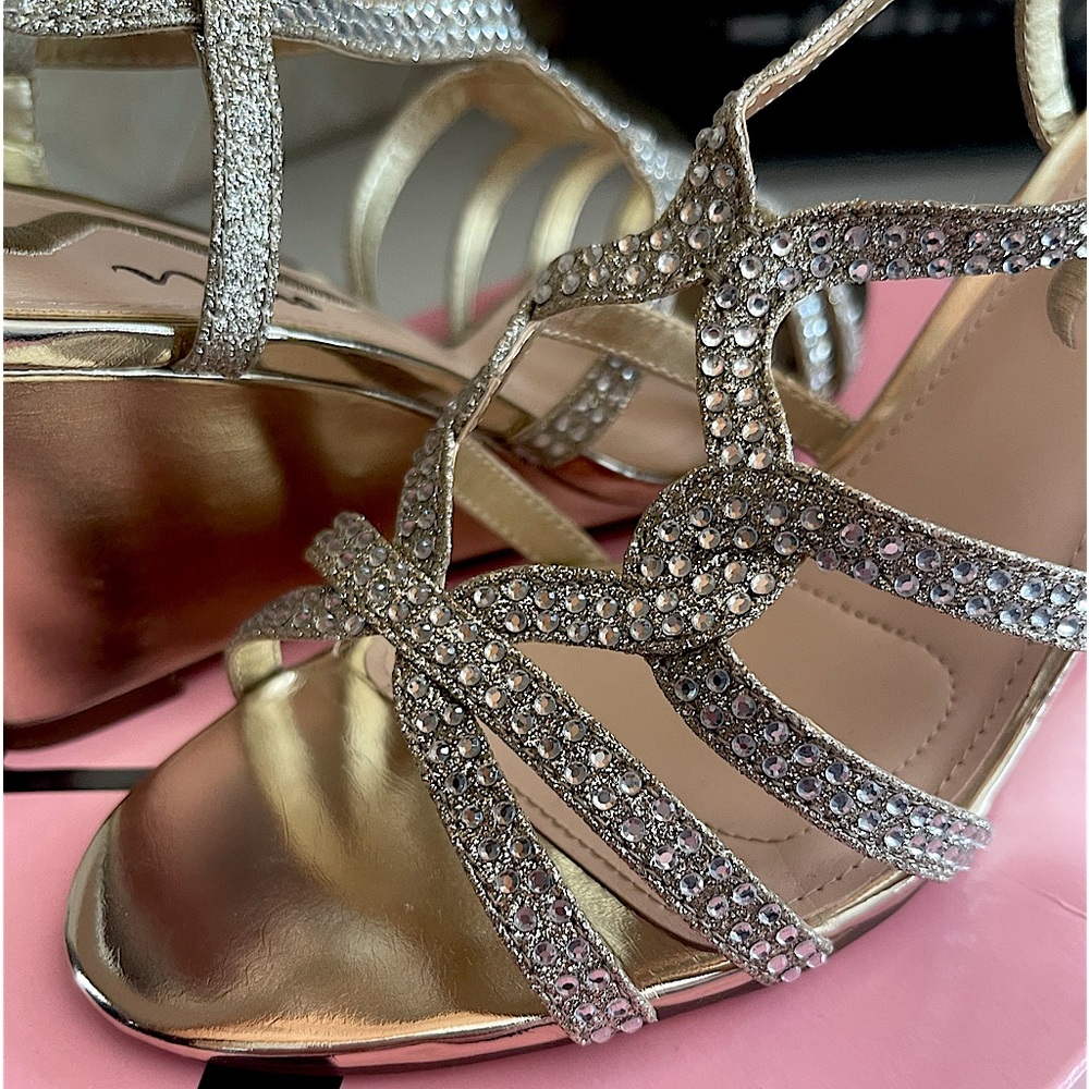 Nina crystal wedge sandals, size 9, EUC